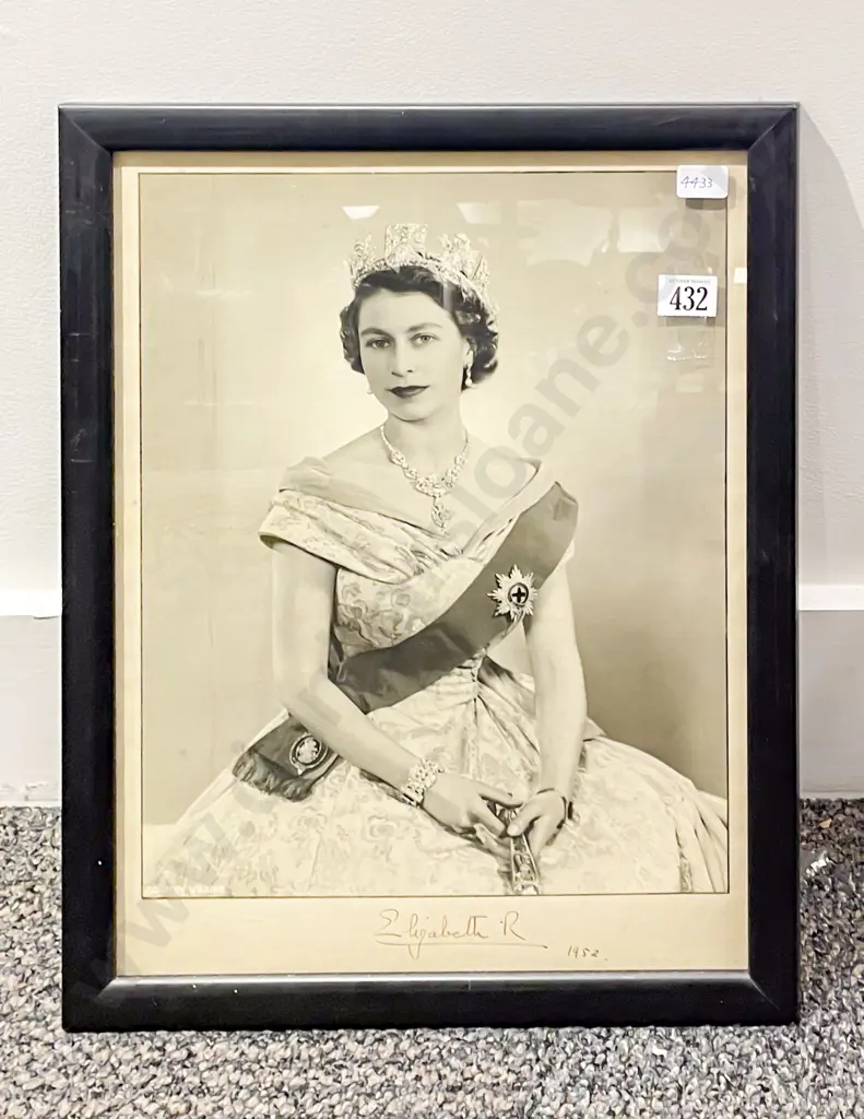 Photographic Print of HRH Queen Elizabeth II signed & dated 1952 Image 1++