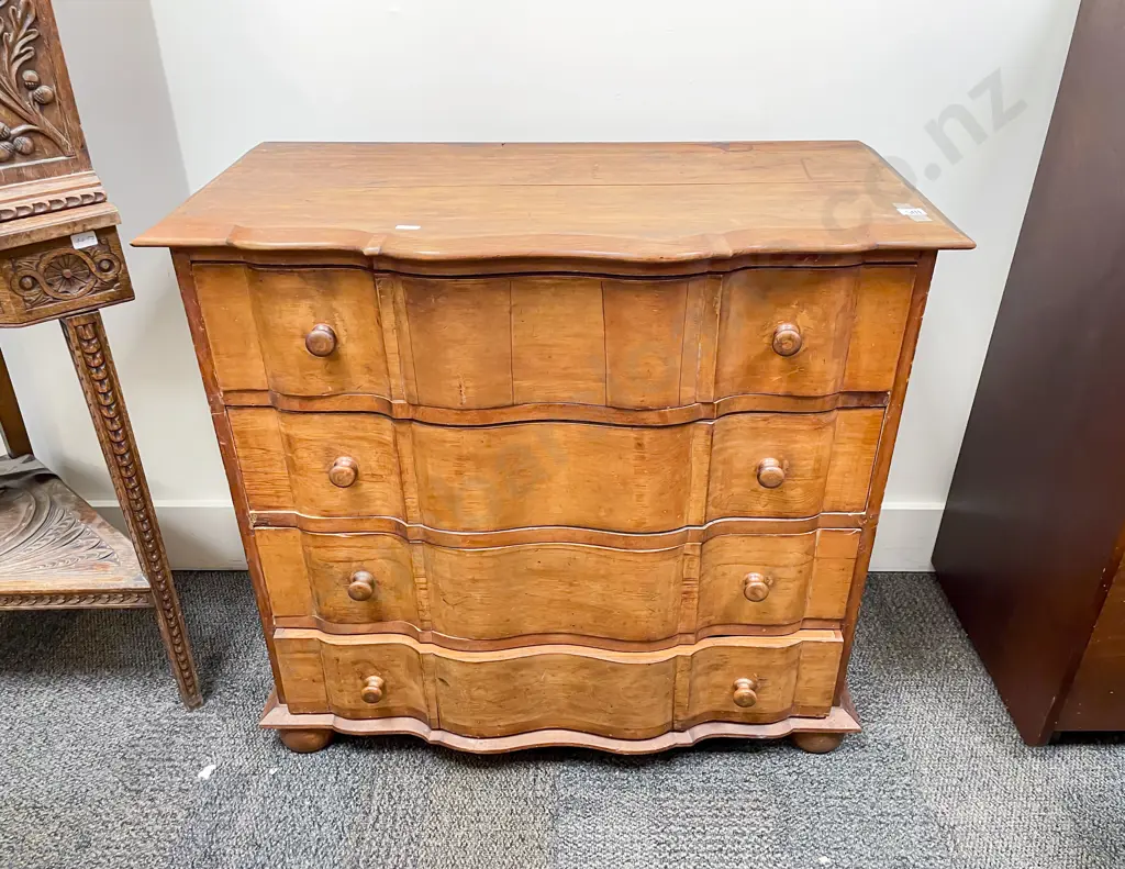 Colonial Four Drawer Chest Image 1++