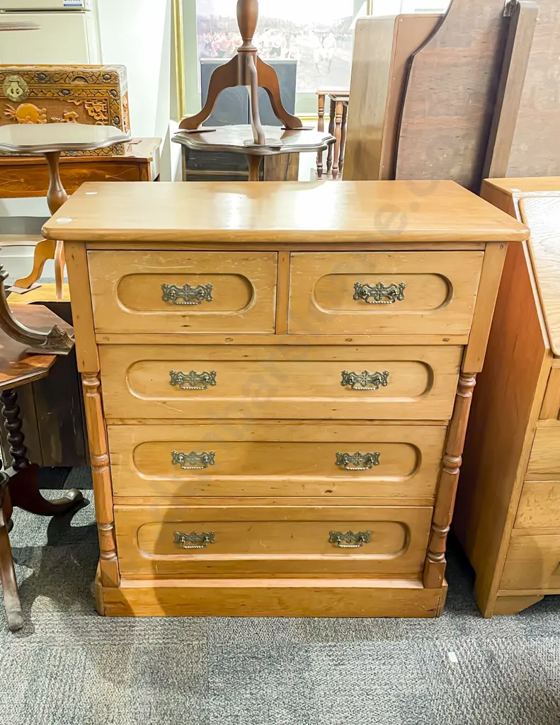 Colonial Kauri Chest of Drawers Image 1++