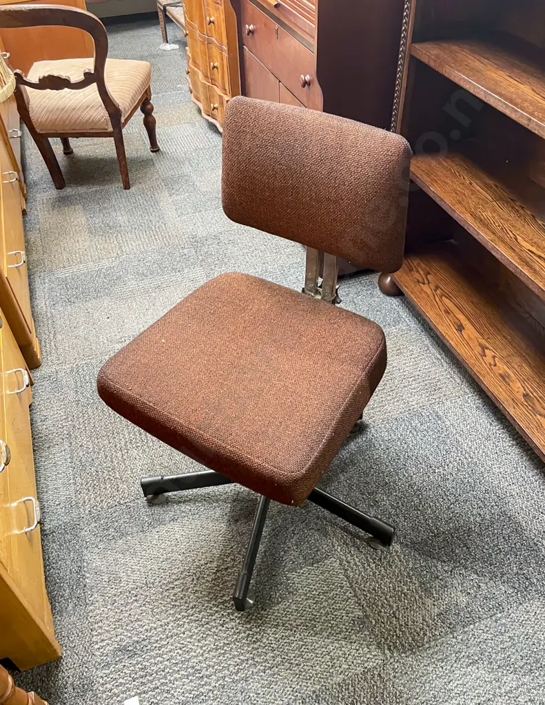 Vintage Office Chair Image 1++
