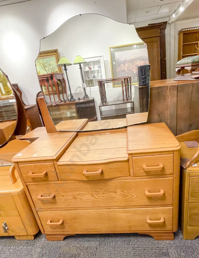 Oak Dressing Chest Image 1++