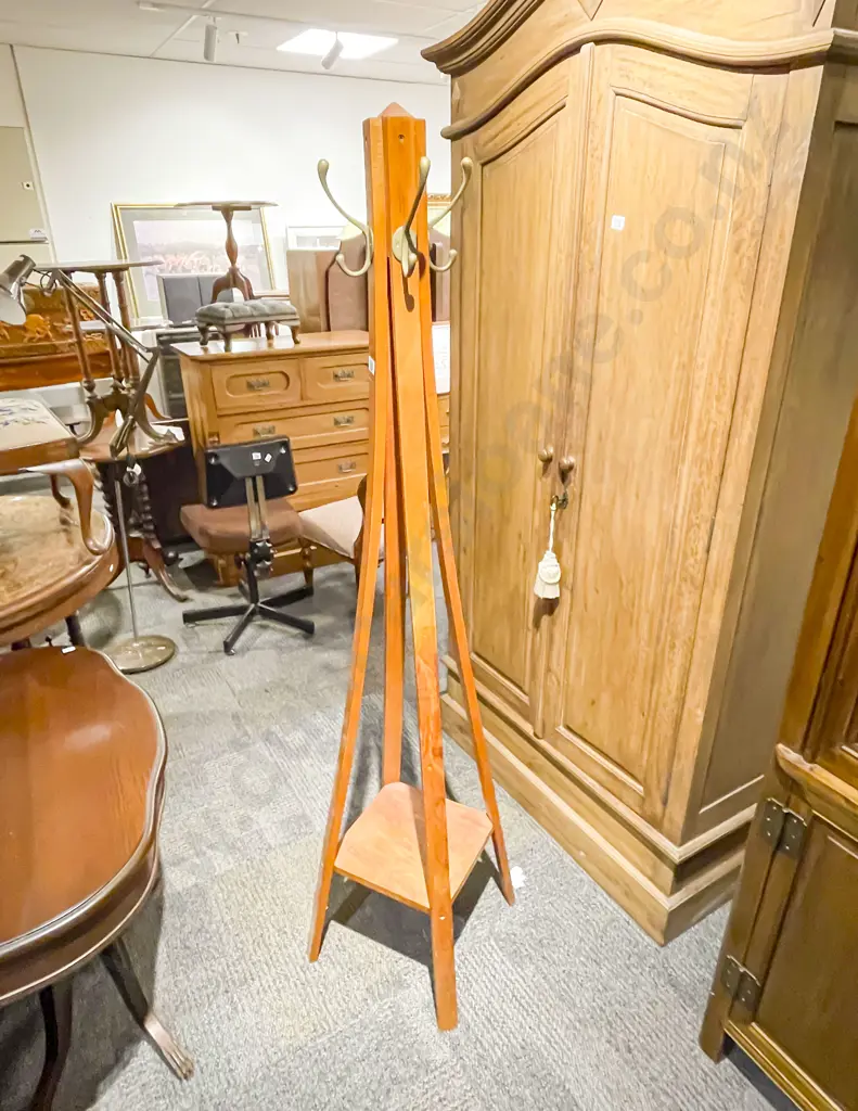 Slat Wood Coat Stand Image 1++