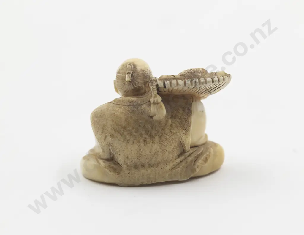 Japanese Ivory Netsuke Of A Noh Mask Maker Image 1++