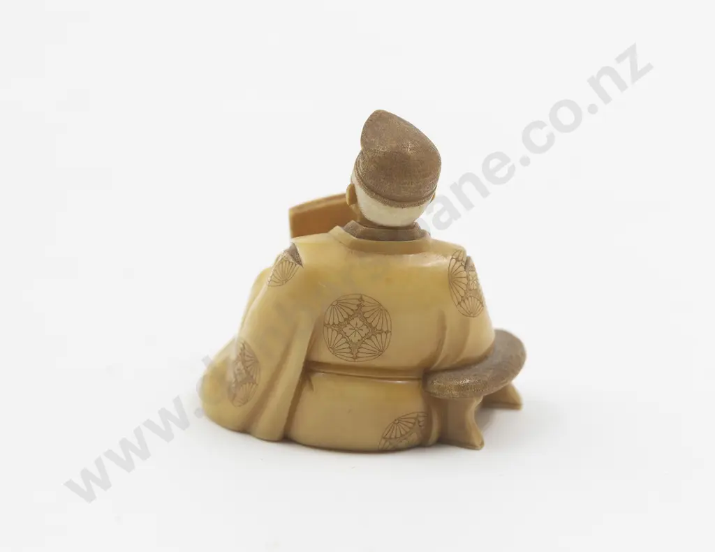 Japanese Ivory Netsuke Of Scholar Image 1++