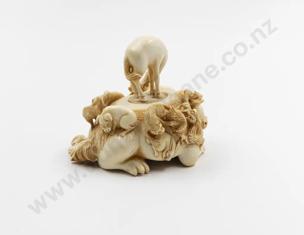 A 19th Century Chinese Lidded Box Carved As A Shishi Image 1++