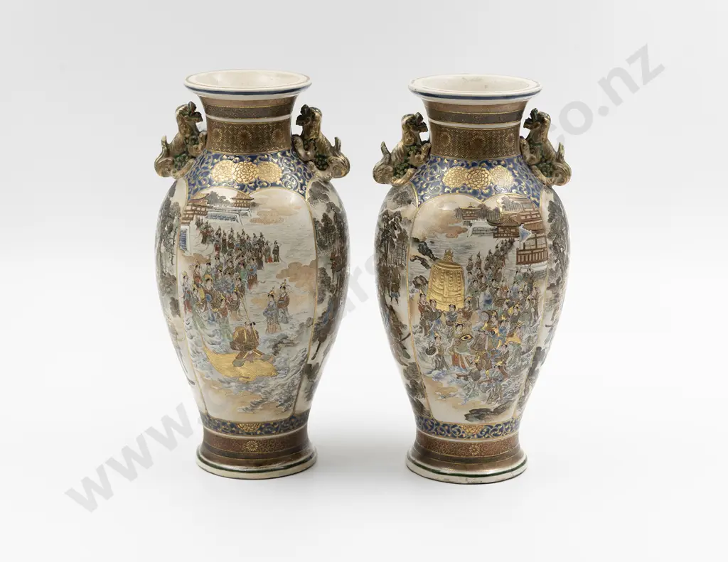 A Fine Pair Of Satsuma Meiji Period Vases by Yokohama Hattori Image 1++