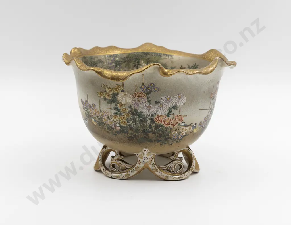 A Fine Meiji Period Satsuma Jardinière by Kinkozan Image 1++