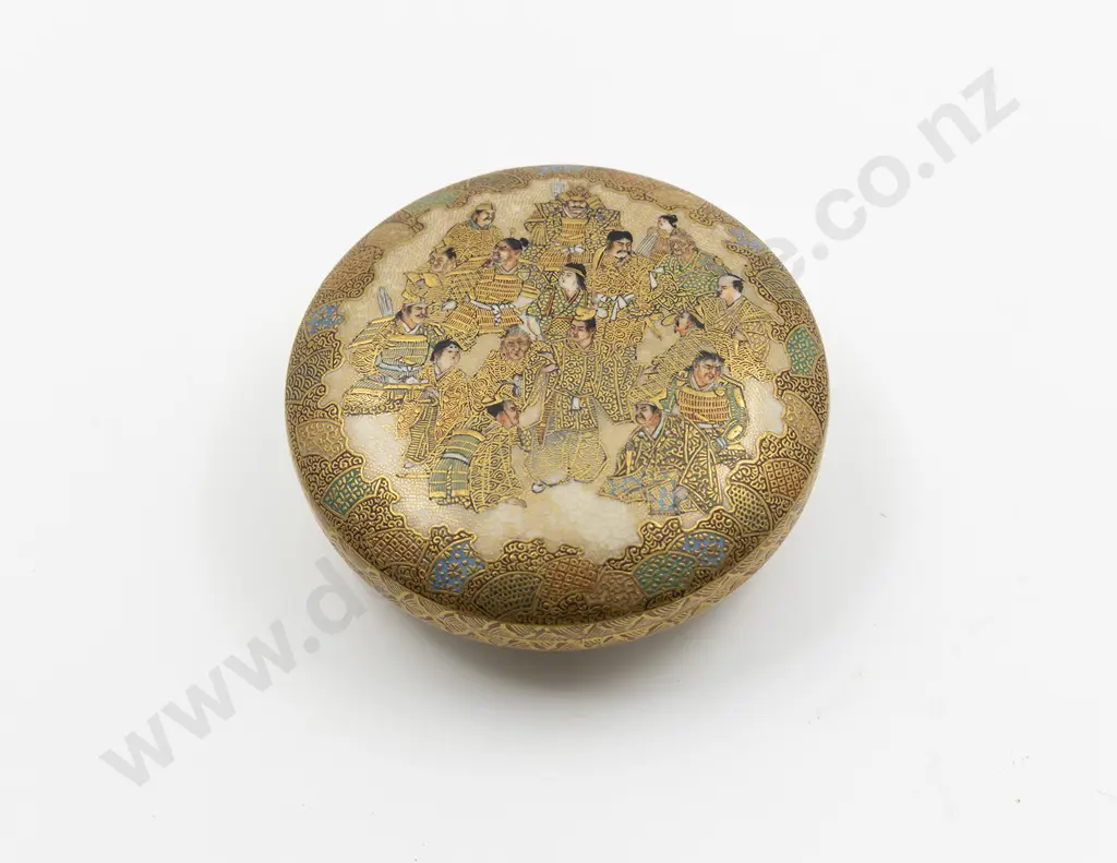 A Japanese Satsuma Meiji Period Kōgō (incense box) by Yaki Hododa Image 1++
