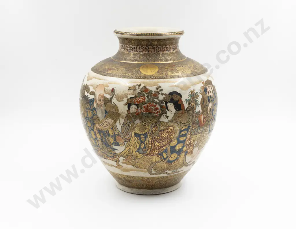 A Large and Impressive Japanese Meiji Period Satsuma Ovoid Vase by Gyokusen Image 1++