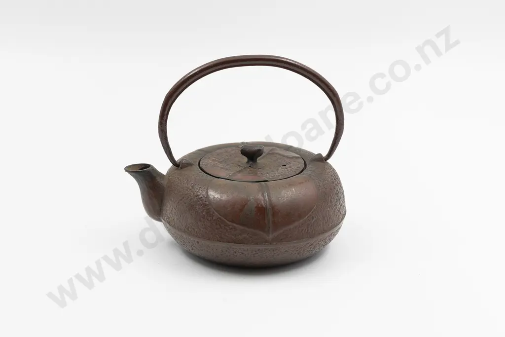 Japanese Cast Iron Tetsubin Teapot Image 1++