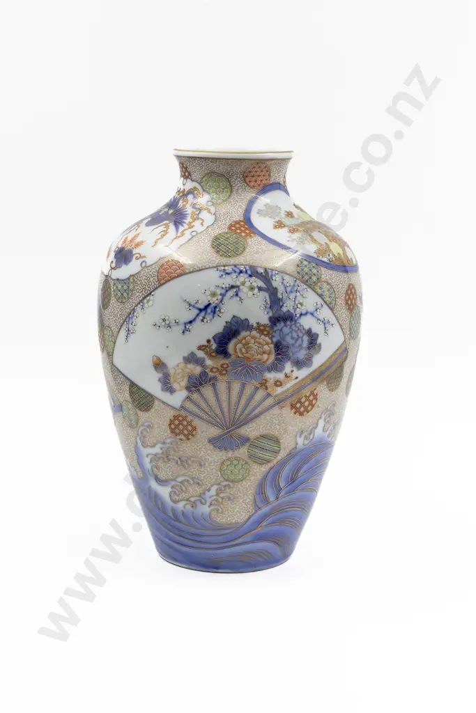 A Japanese Meiji Period Arita Porcelain Vase Image 1++