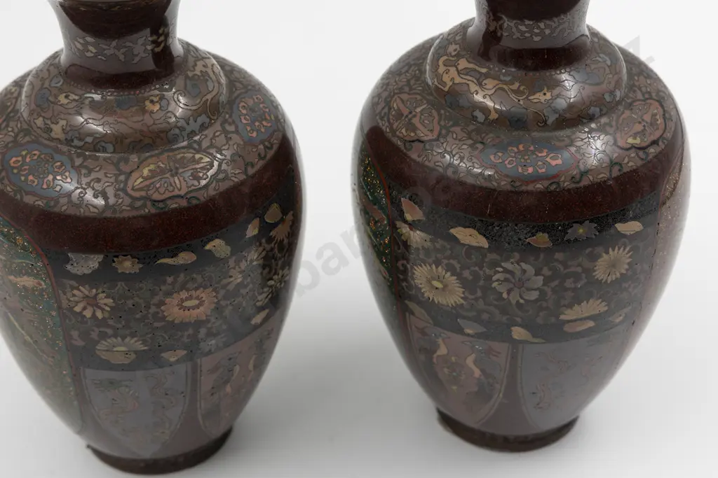 A Pair of Japanese Meiji Period Cloisonne Vases Image 1++
