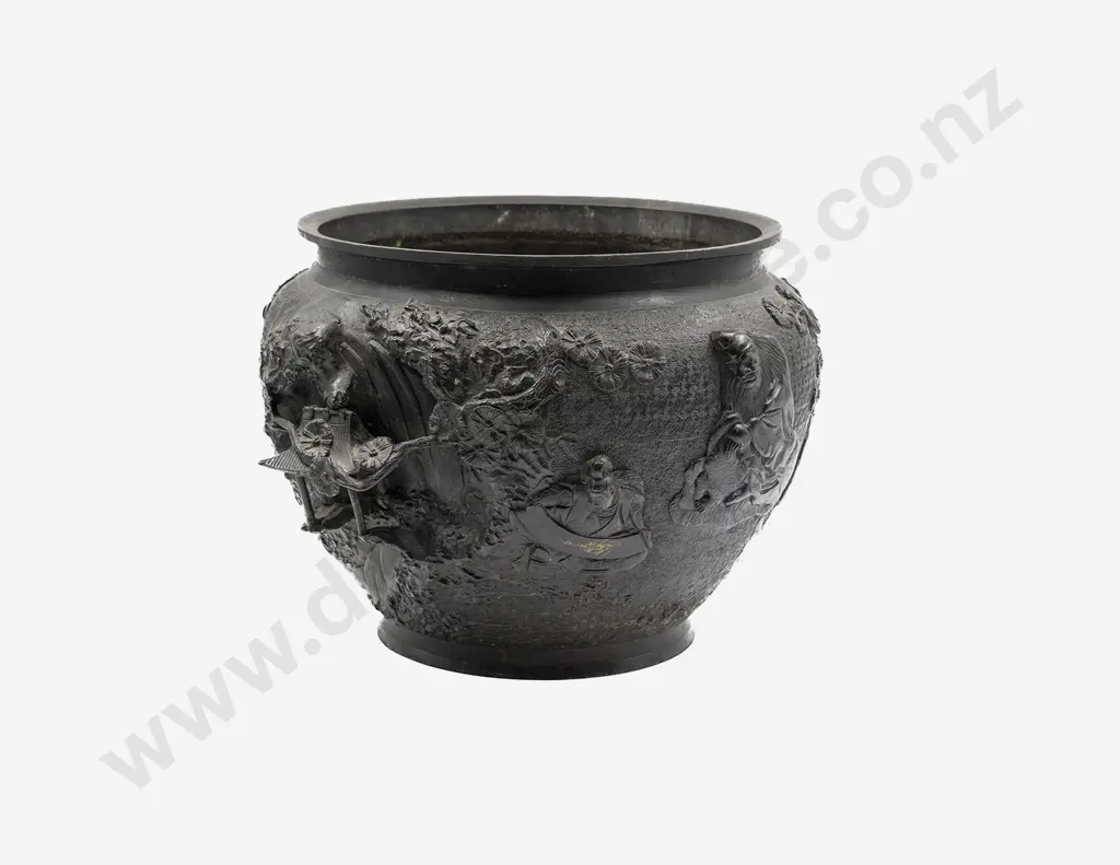 A Large And Impressive Japanese Edo Period Bronze Jardinière by Yoshimasa Fujiwara Image 1++