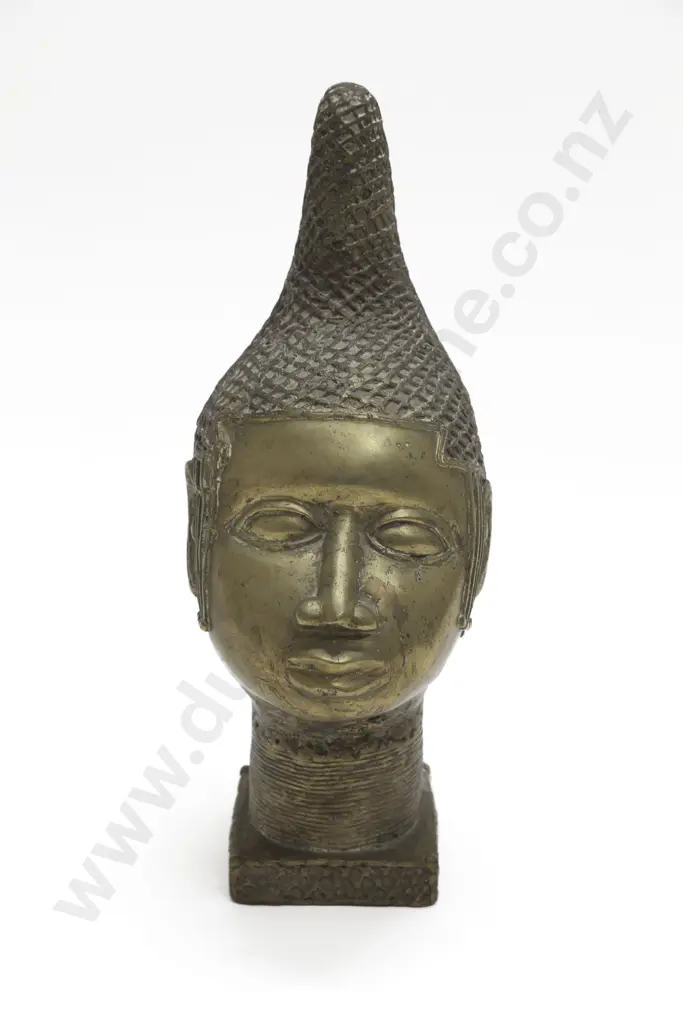 A Decorative Cast Brass Benin Head Image 1++