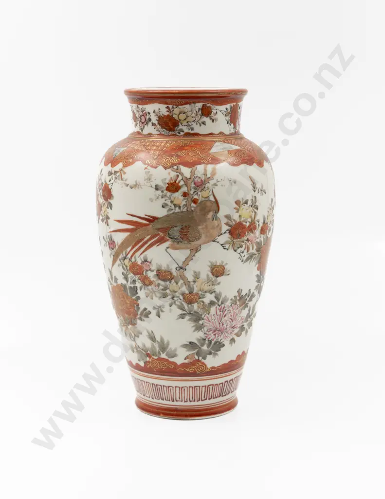 Large Japanese Kutani Ware Vase Image 1++