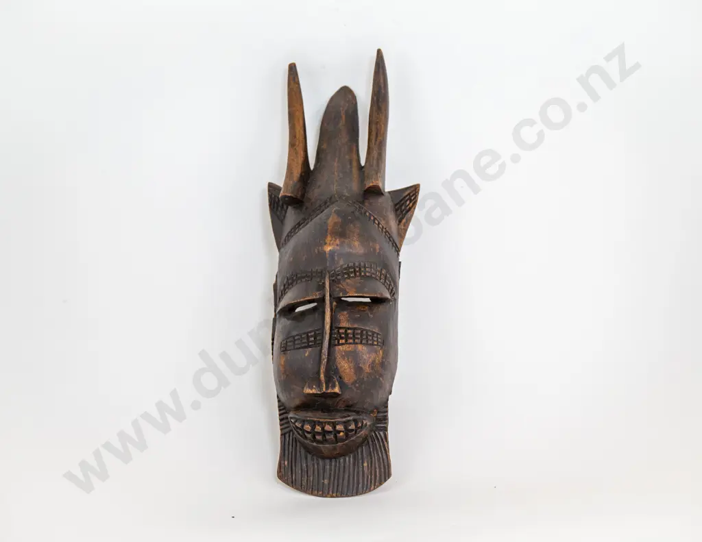 A Decorative African Mask Image 1++