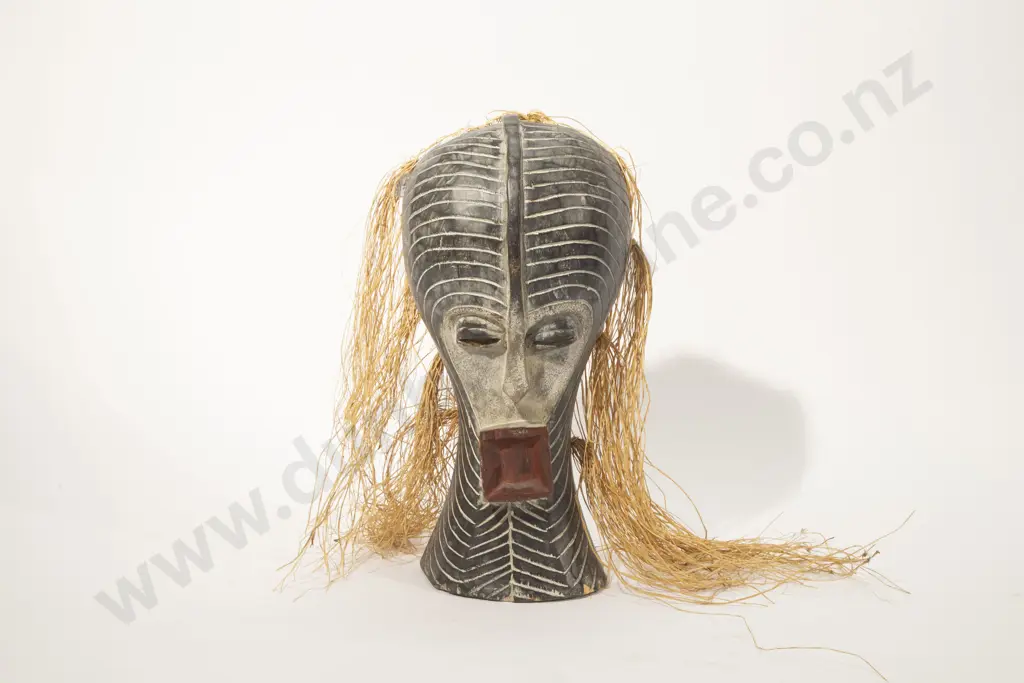 A Decorative Kifwebe Mask From The Democratic Republic Of Congo Image 1++