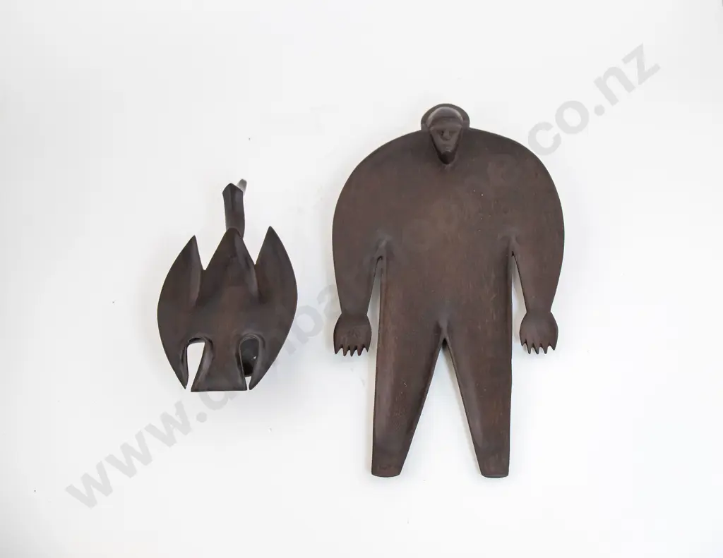 A Fijian Priest's Plate And An Oil Plate Image 1++