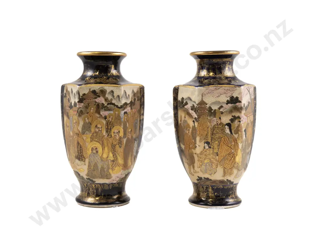 A Pair of Late Meiji Period Satsuma Vases Image 1++