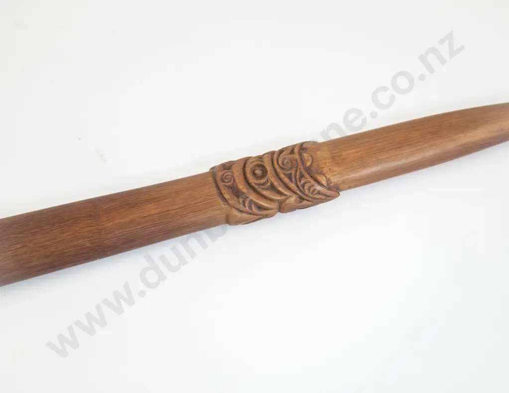 A Patiti With Carved Wood Handle And Trade Axe Head Image 1++