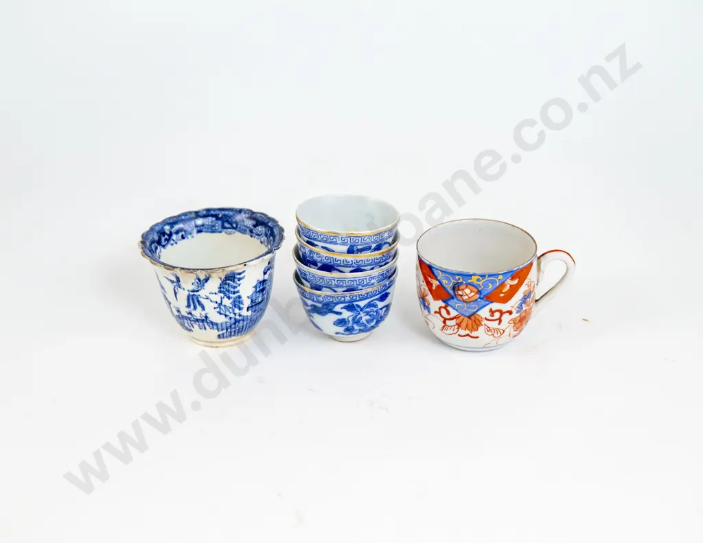 Four Sake Cups A Tea Bowl And A Tea Cup Image 1++