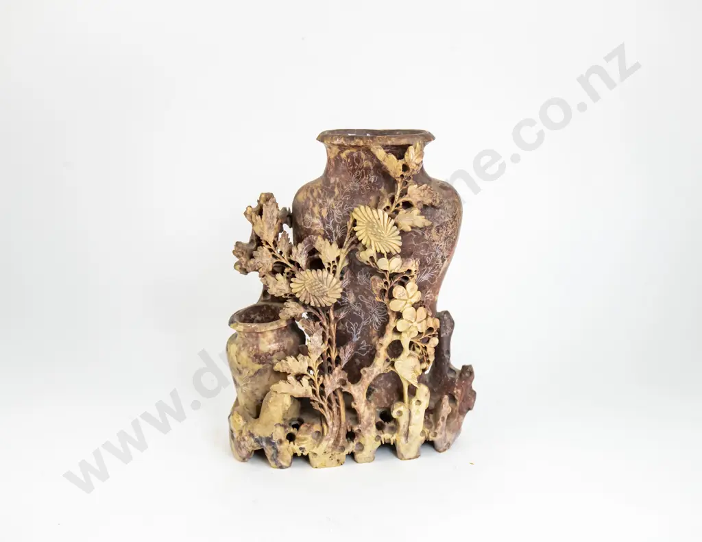 Chinese Soapstone vase Image 1++