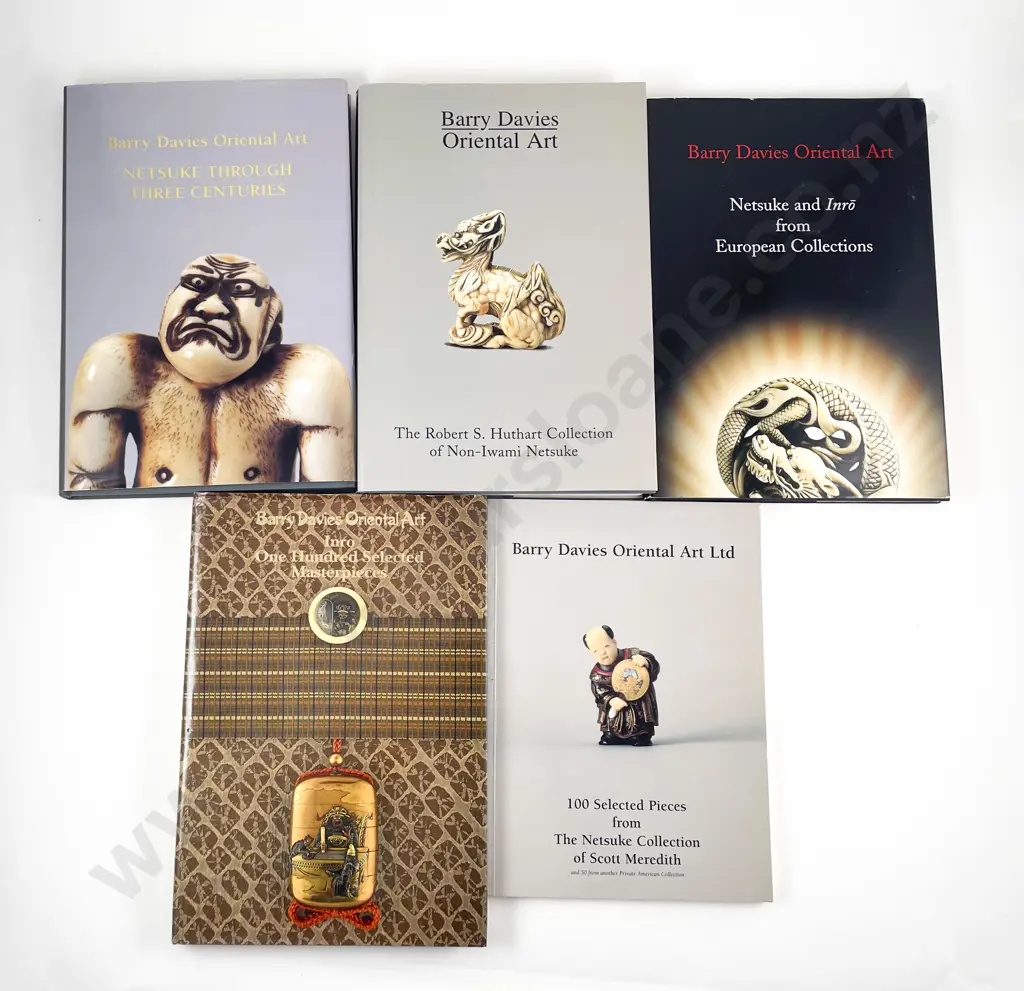 Five Books On Netsuke Image 1++