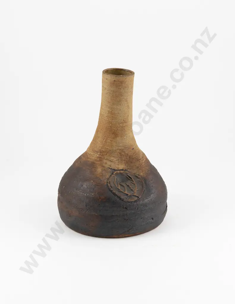 Len Castle "Deerstalkers Inn" Carafe Image 1++