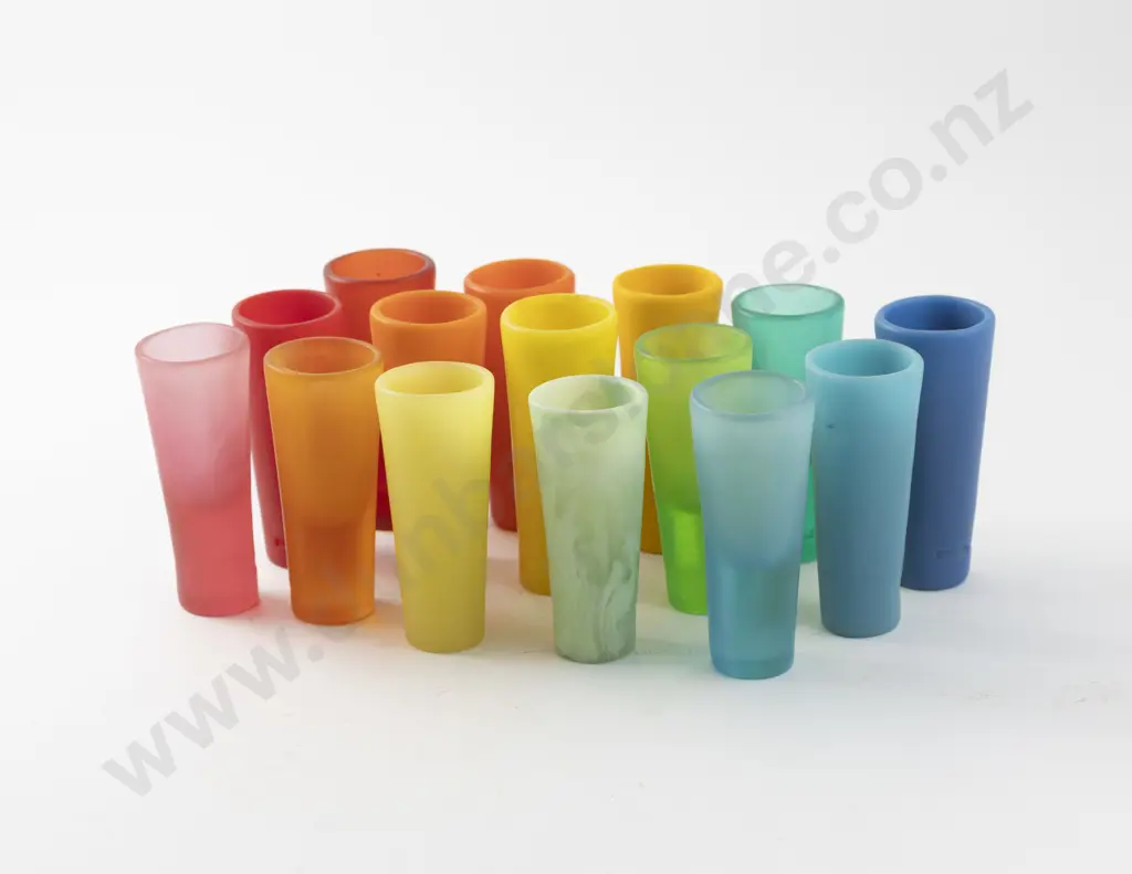 Set of 15 Dinosaur Designs Shot Glasses Image 1++