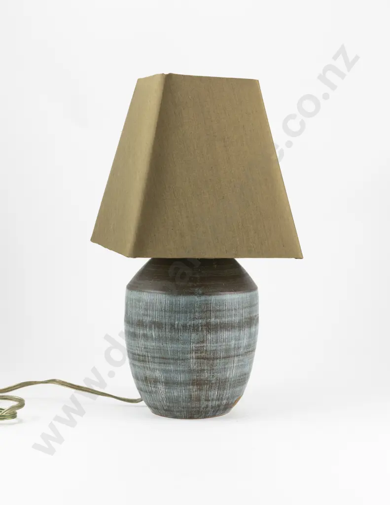 NZ Hanmer Pottery Lampbase Image 1++