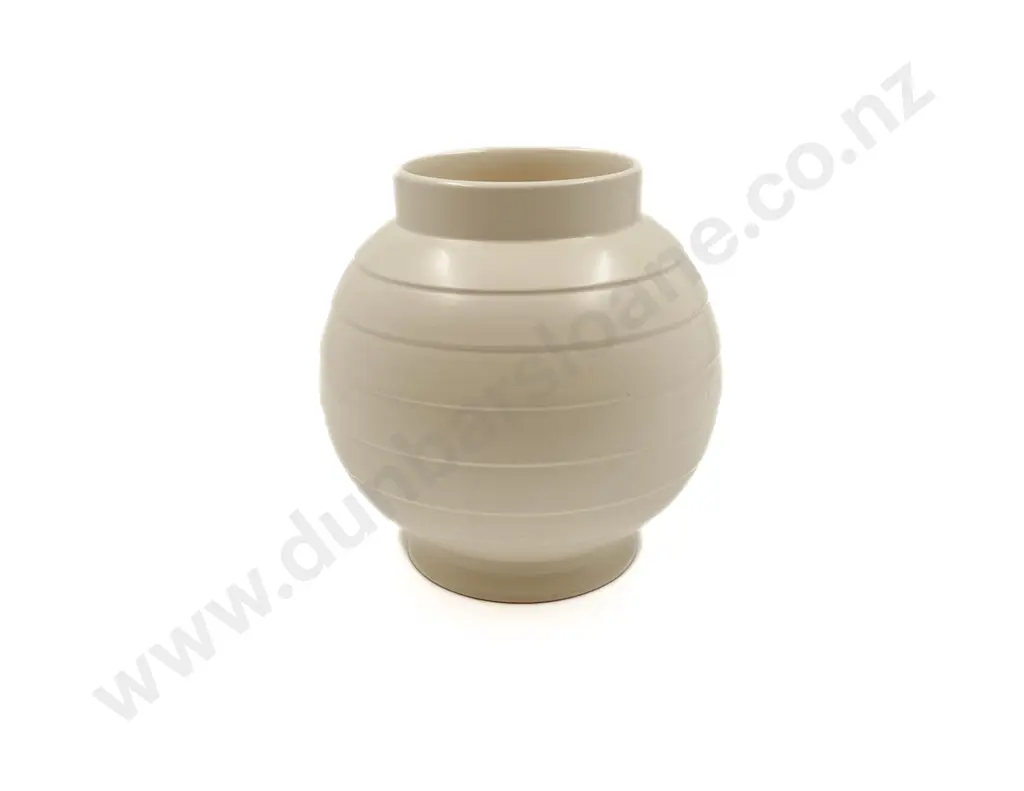 Unmarked Possibly Crown Lynn Vase Image 1++