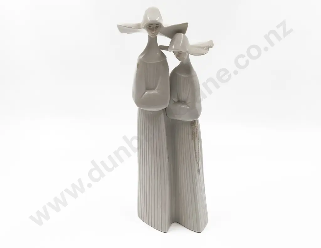 Lladro Figure Group of Two Nuns Image 1++