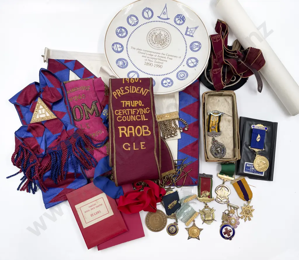 Collection Masonic Apron Ribbon Medals and Gear Image 1++