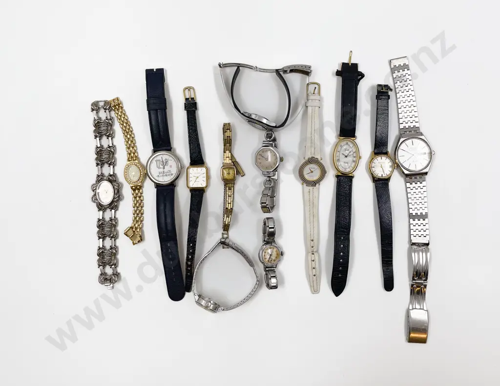 Quantity of Assorted Gents and Ladies Wrist Watches Image 1++