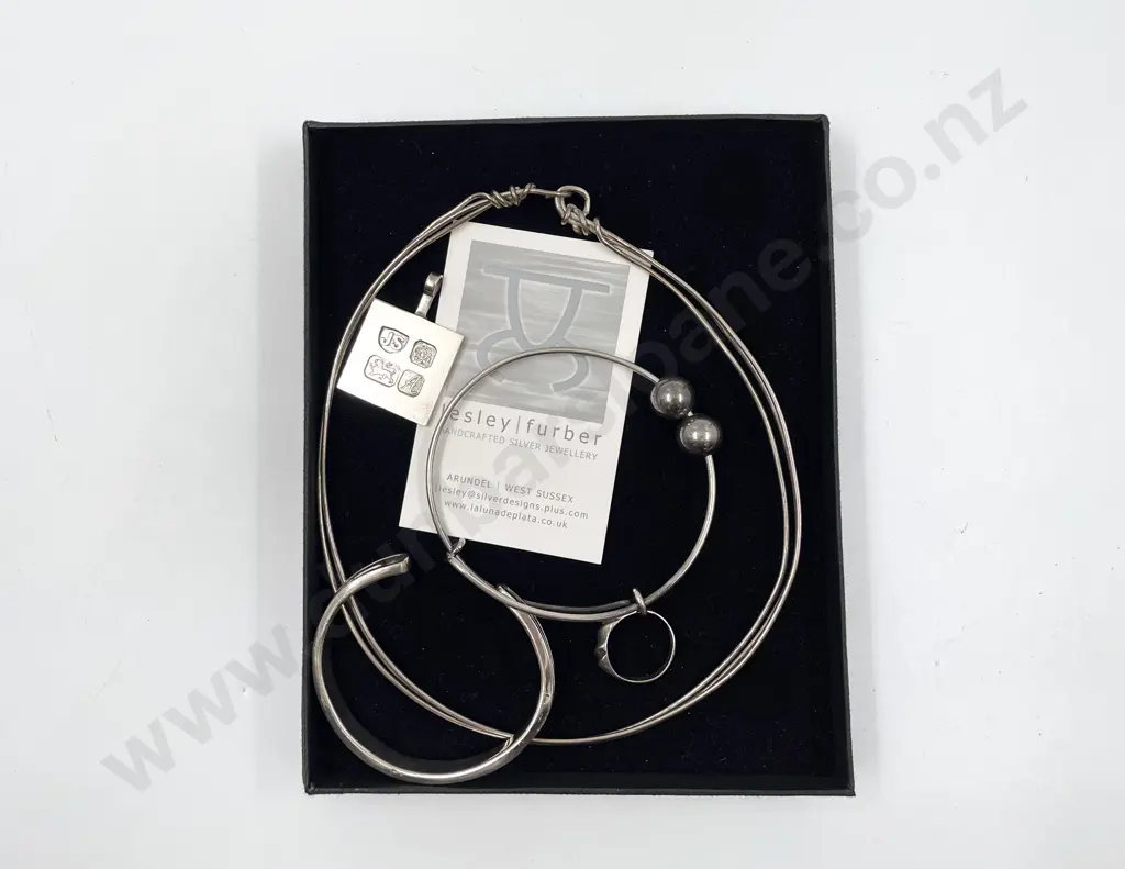 Lesley Furbur S/S Pendant together with Two Bracelets and Necklace Image 1++