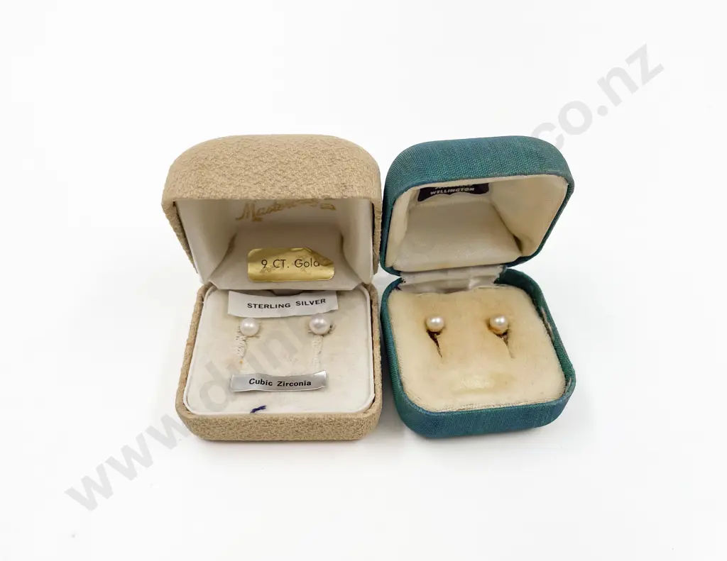 Two Pair 9ct and S/S Pearl Studs Image 1++