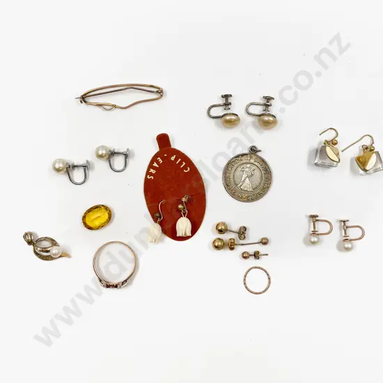 Small Collection of Various Jewellery