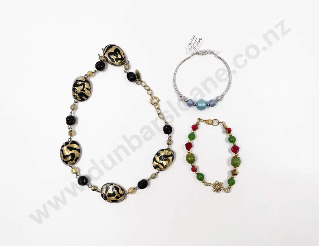 New Murano Glass Made in Italy Necklaces and Two Bracelets Image 1++