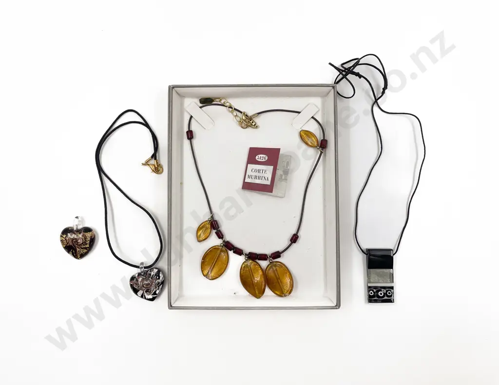 New Murano Glass Made in Italy Necklace with Three Pendants Image 1++