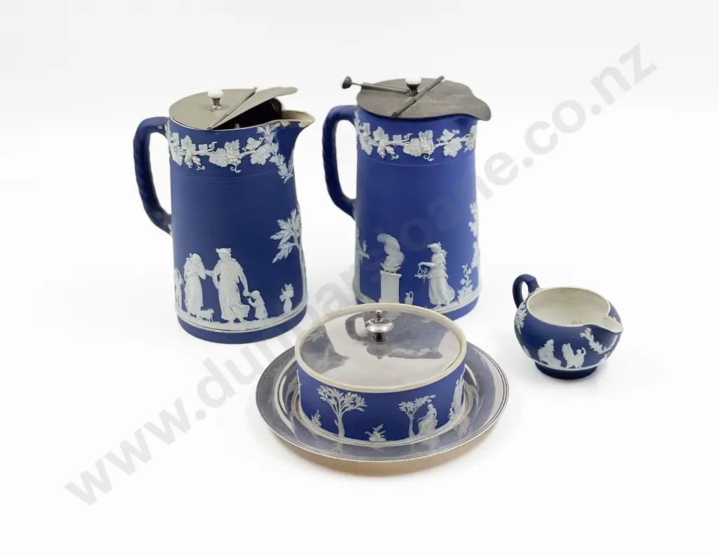 Four Pieces of Assorted Jasper Ware Image 1++