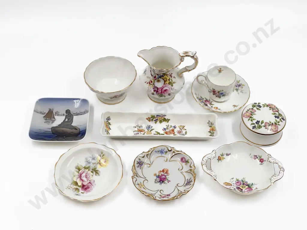 Qty of Assorted Fancy China incl Royal Copenhagen Image 1++