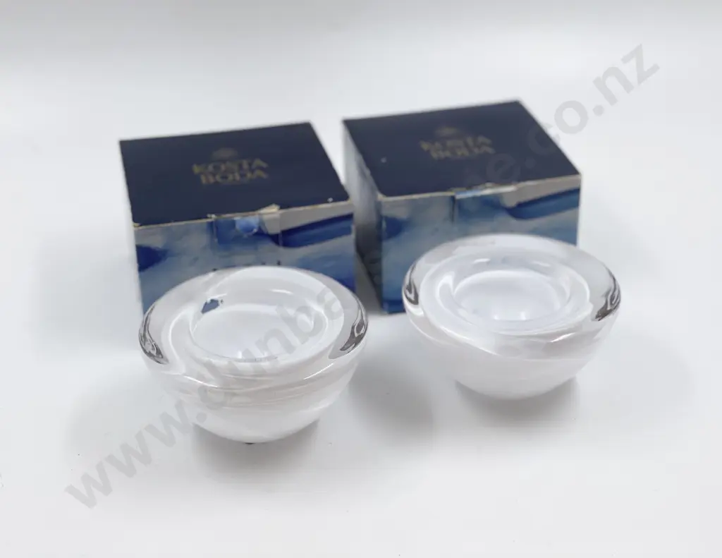 Two Boxed Kosta Boda Small Bowls Image 1++