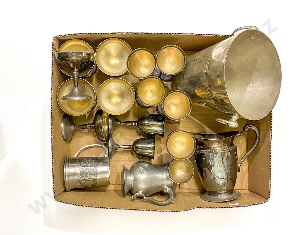 Qty of Assorted S/P incl Champagne Bucket Image 1++