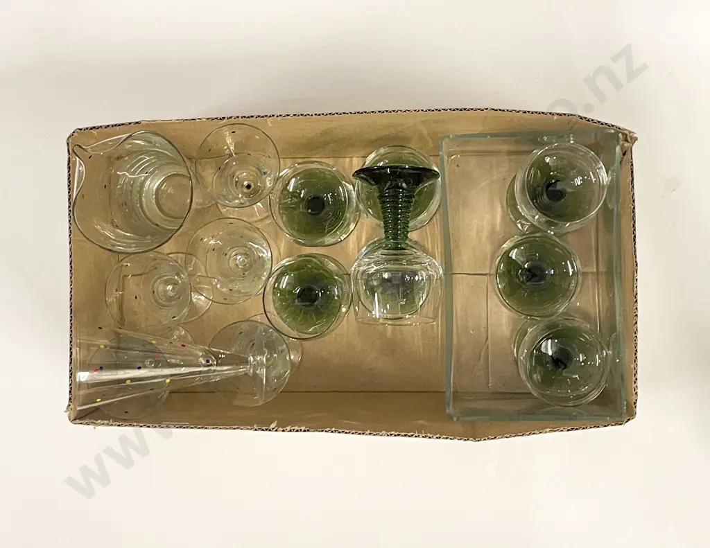 Qty of Assorted Glassware Image 1++
