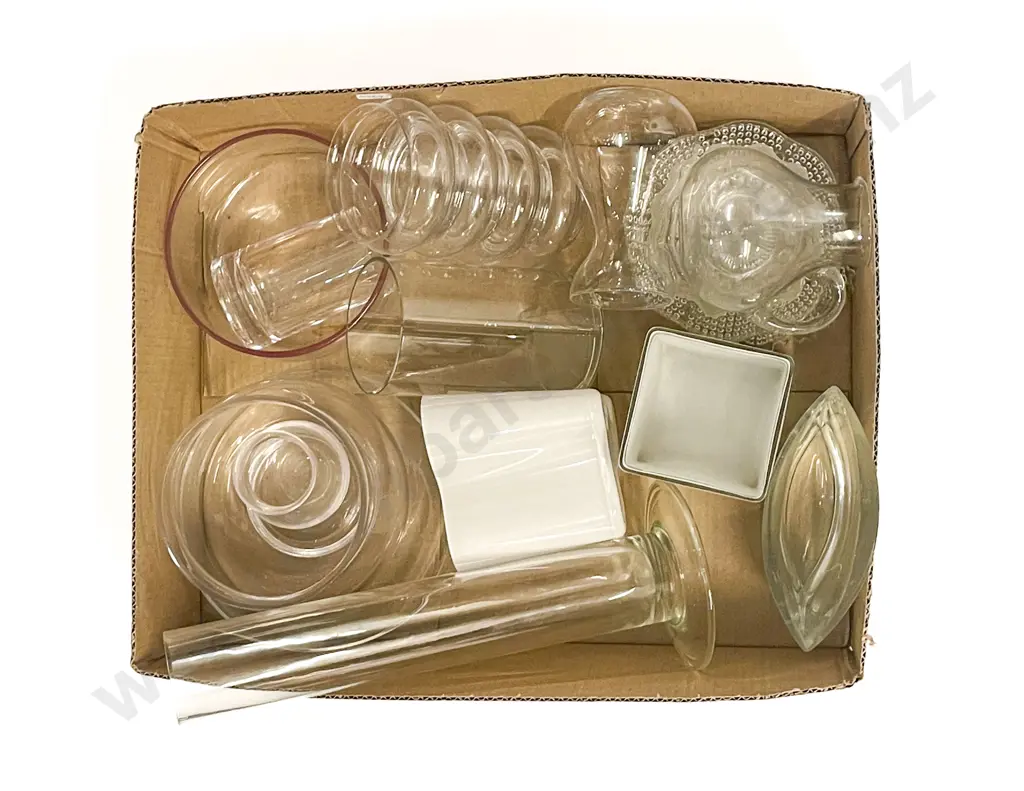 Qty of Assorted Glassware Image 1++