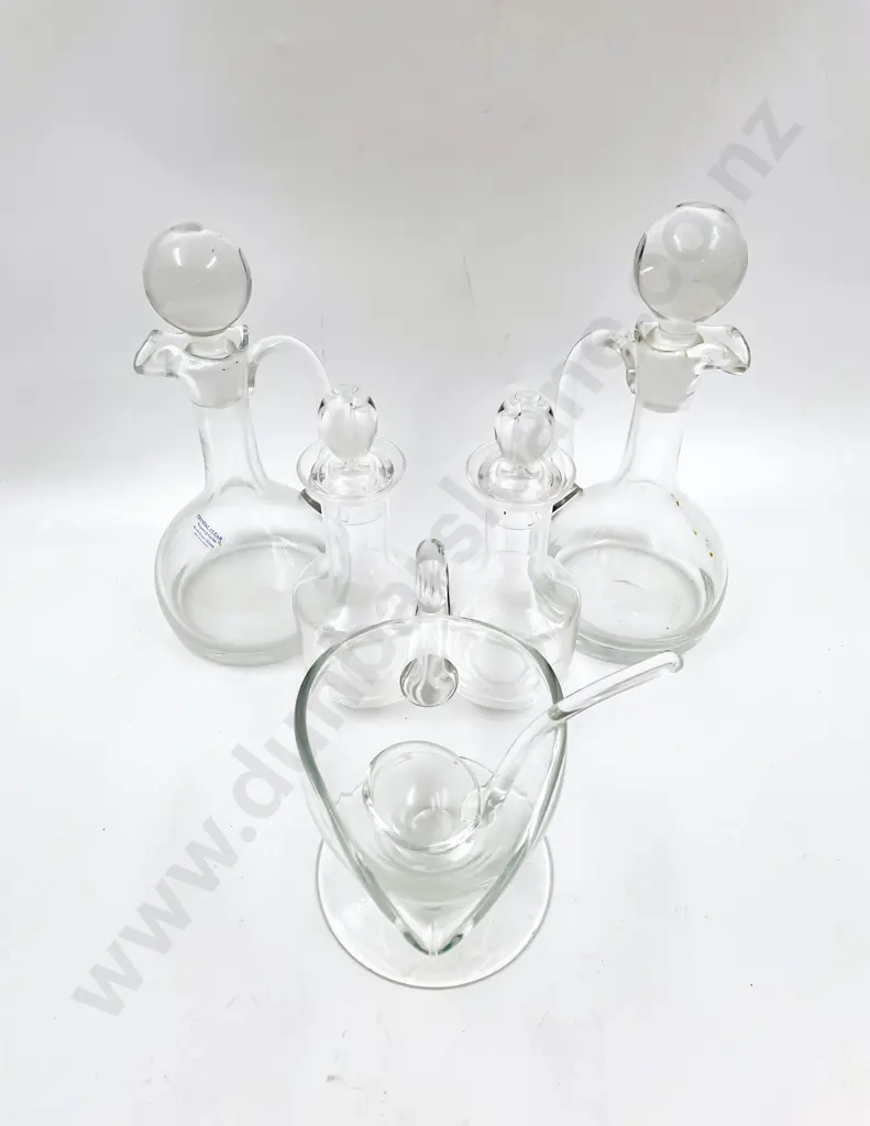 Small Qty of Assorted Glassware Image 1++