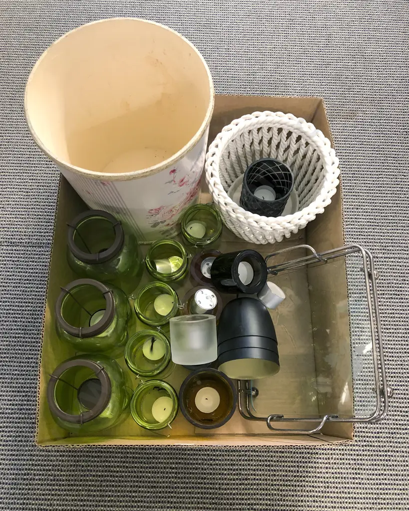 Box of Assorted Decorative Candle Holders etc *PHOTO CHANGE Image 1++