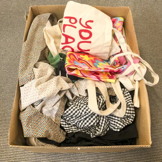 Qty of Assorted Bags and Linen etc *PHOTO CHANGE
