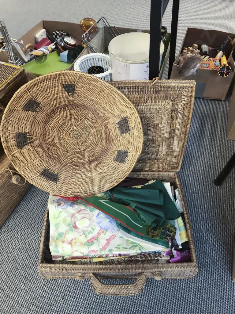 Qty of Assorted Fabrics and Material in Woven Briefcase etc *PHOTO CHANGE Image 1++