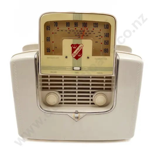 Vintage Pacemaker Baker Light Radio